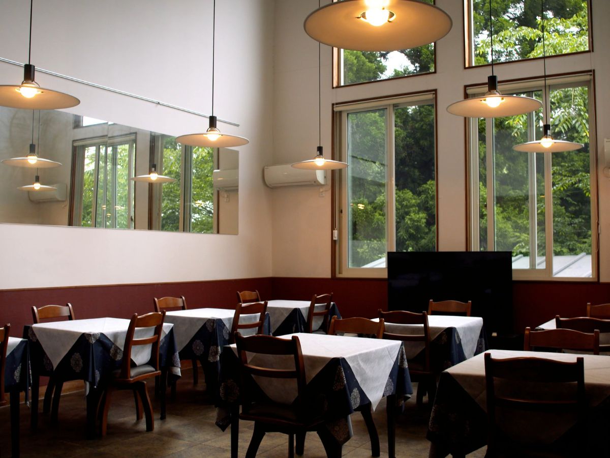 レストラン Before